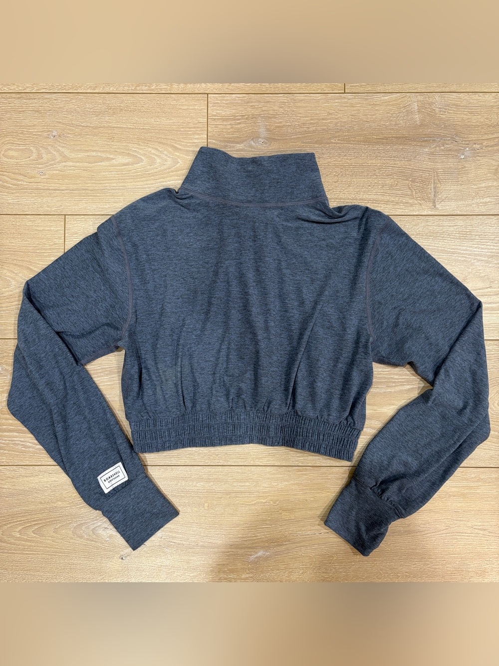 Bombshell Sportswear Cloud Cropped Full Zip Jacket Size M - Picture 2 of 9